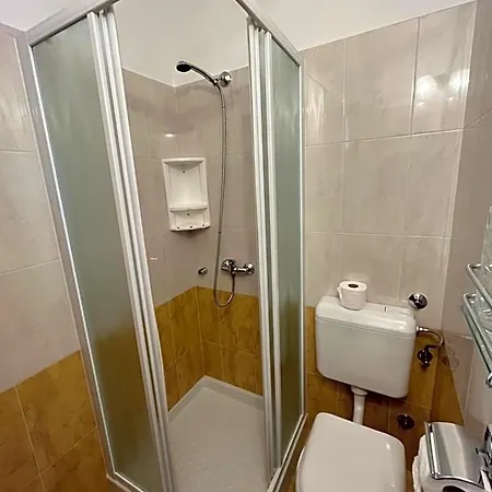 Danica Hotel Žbandaj